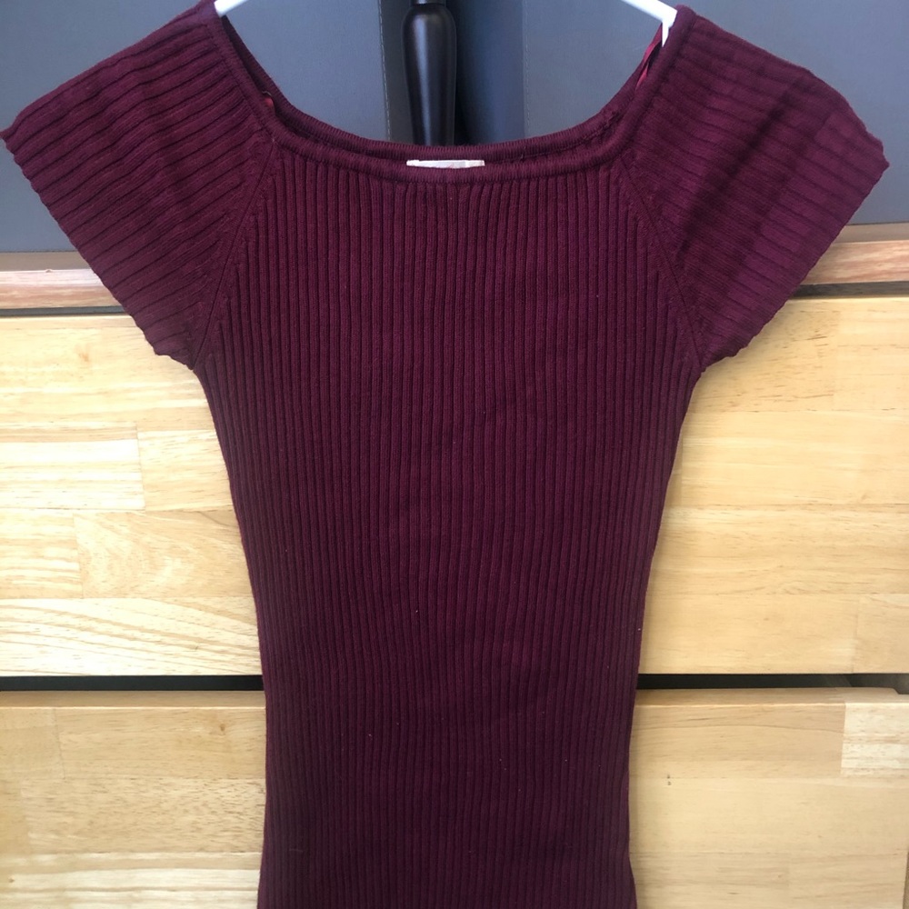 Maroon Ribbed T-shirt